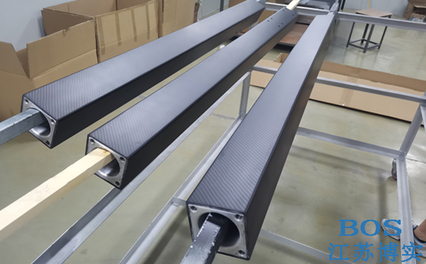 什么？碳纤维机械手臂成为工业机器人的新助力