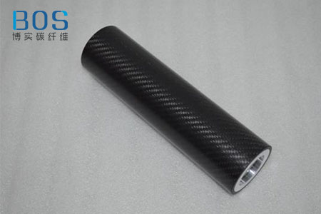 相比于钢制辊轴，碳纤维辊轴是否更具优势？