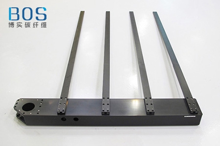 关于碳纤维牙叉的力学性能分析