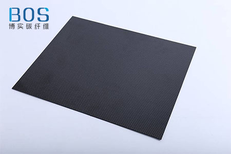 碳纤维板的模压成型过程